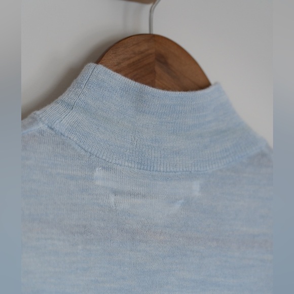 100% Merino Wool Light Blue Mock Neck Short Sleeve Sweater - Picture 6 of 8